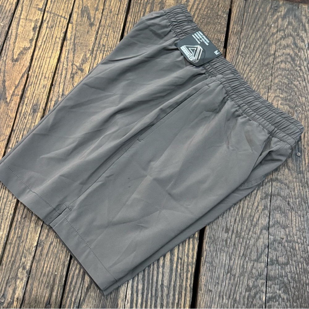 Aeropostale Aero MVMNT Gray NWT Men's Shorts SIZE Medium M - Quick Dry